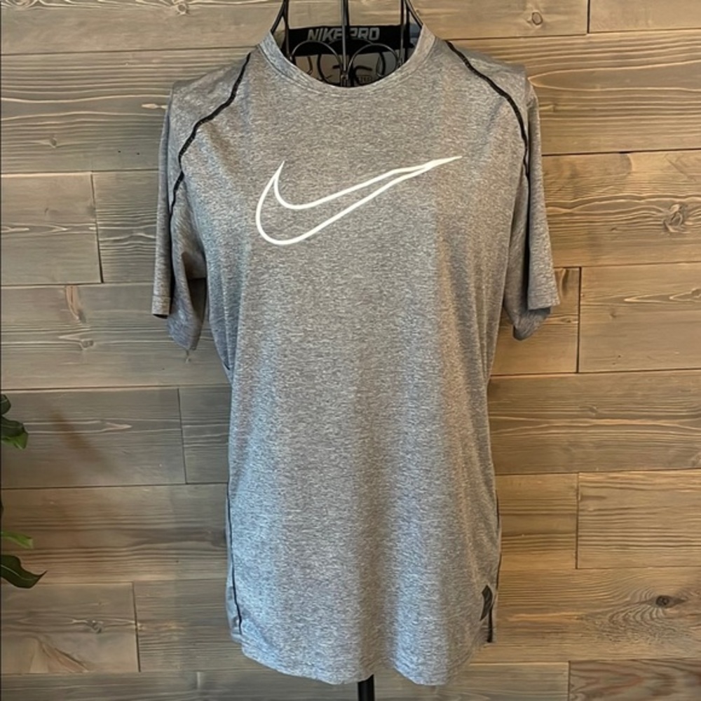 Nike Pro unisex kids Gray T-Shirt